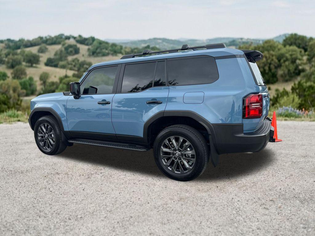 TOYOTA LAND CRUISER - 7