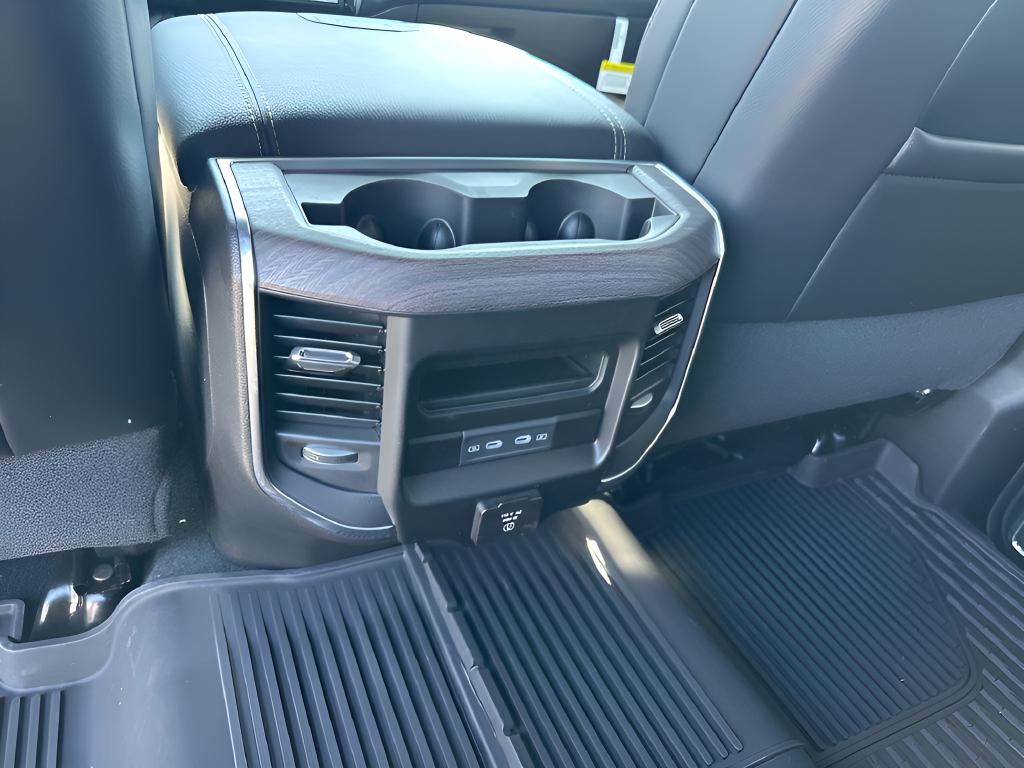 2026 RAM 3500 LARAMIE 缩略图 22