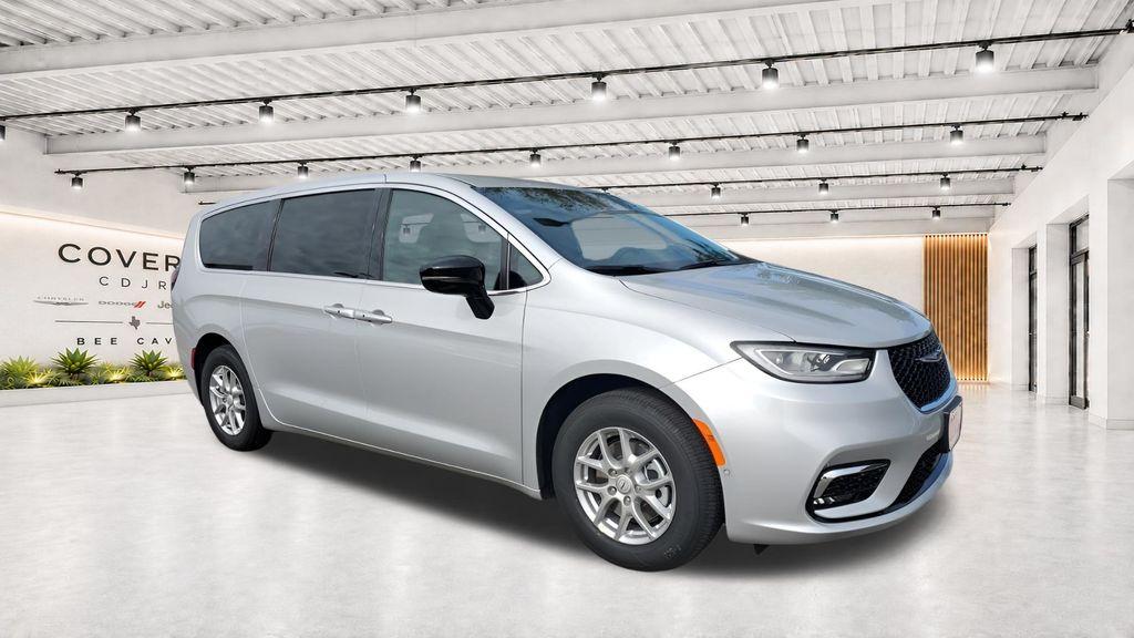 New 2026 Chrysler Pacifica Select