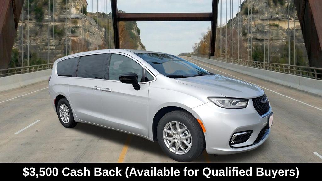 New 2026 Chrysler Pacifica Select