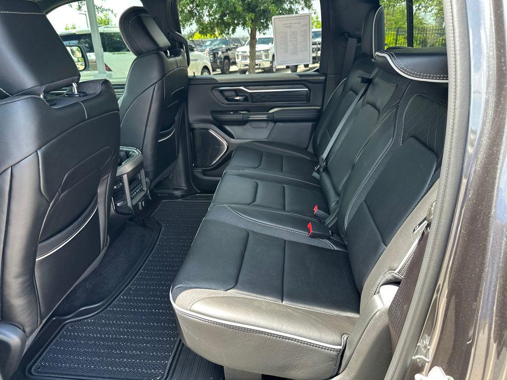 صورة مصغرة 32 لـ 2026 RAM 1500 LIMITED