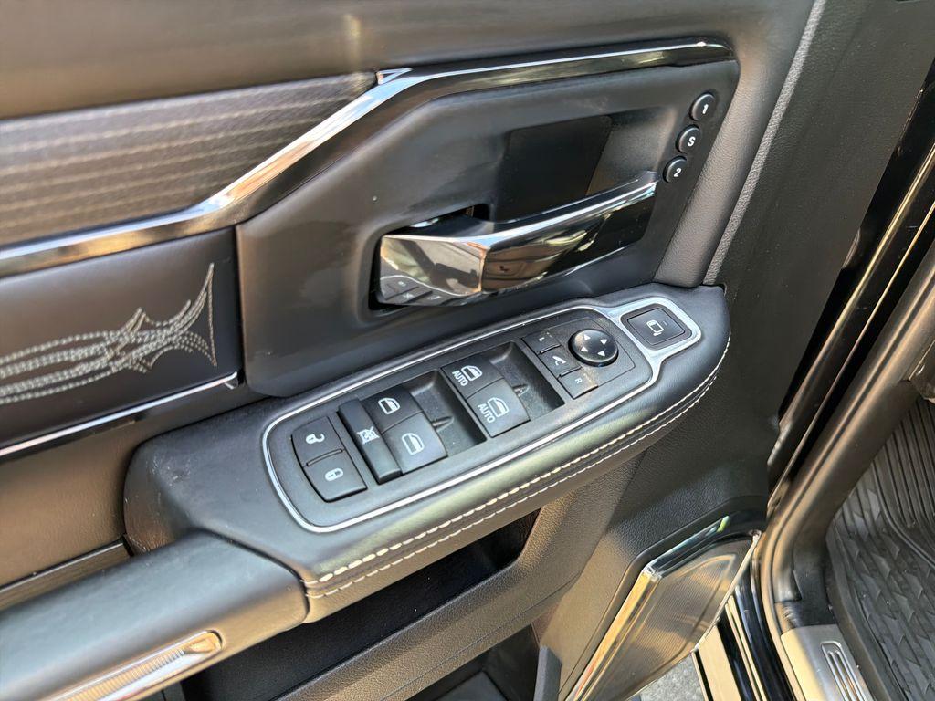 2022 RAM 2500 LIMITED 缩略图 17