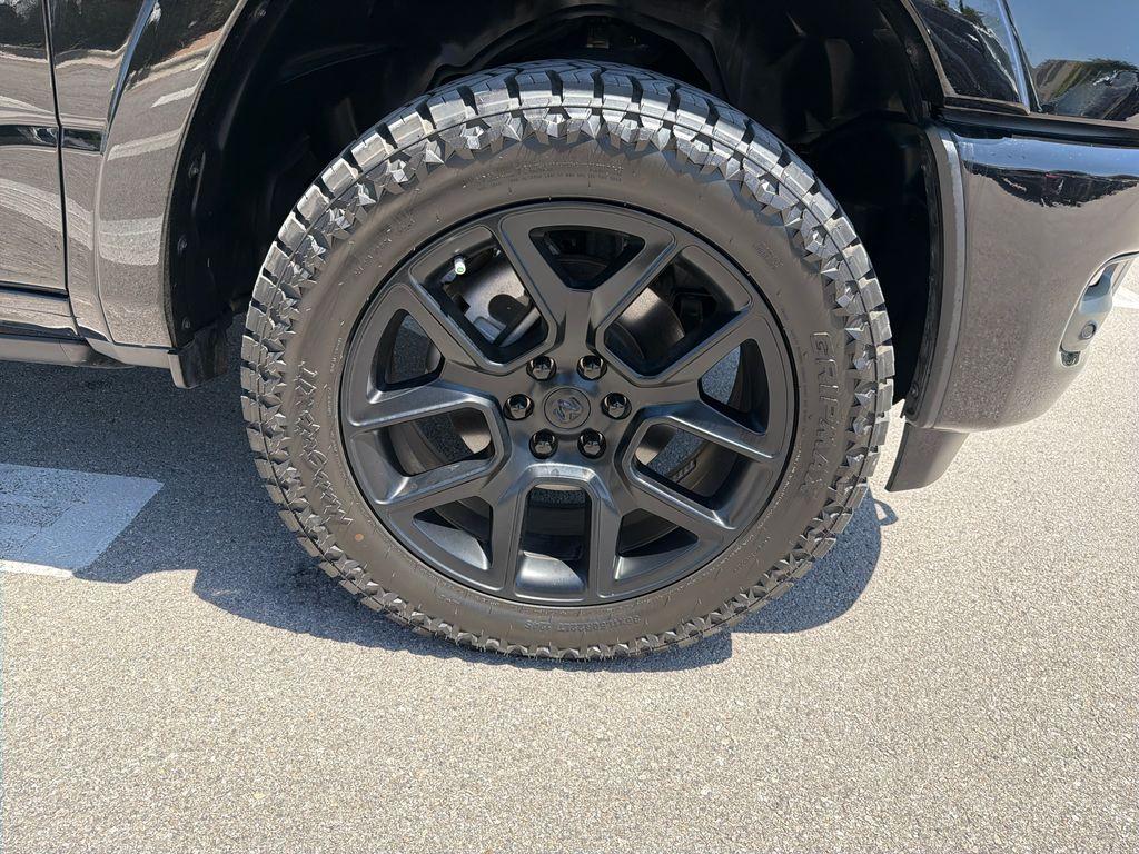 2025 RAM 1500 LARAMIE thumbnail 15