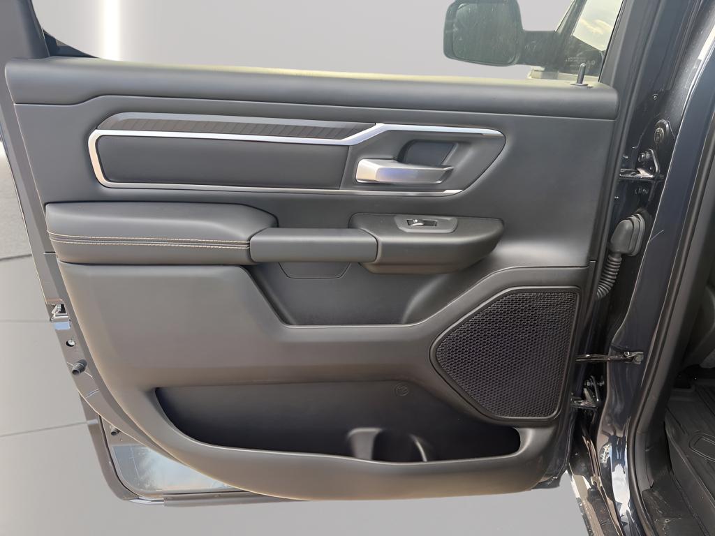 2026 RAM 1500 BIG HORN/LONE STAR thumbnail 32