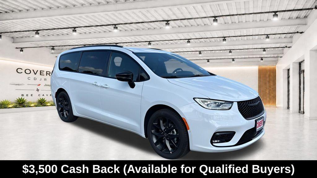 New 2026 Chrysler Pacifica Select