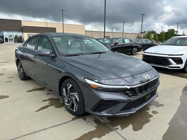 New 2026 Hyundai ELANTRA Limited