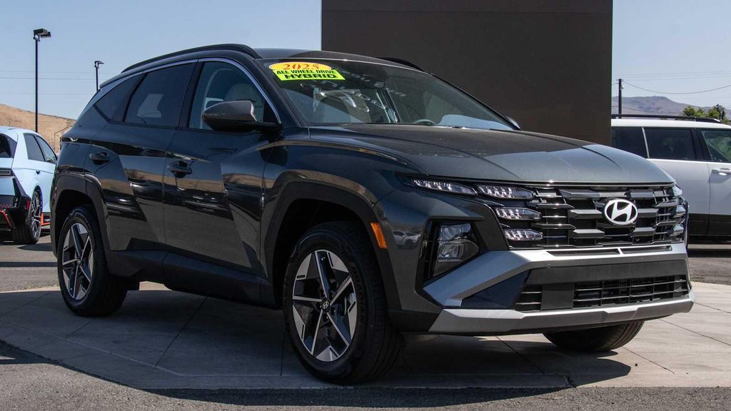New 2025 Hyundai TUCSON Plug-In Hybrid SEL