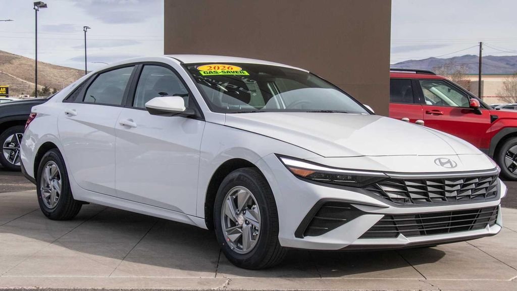 New 2026 Hyundai ELANTRA SE