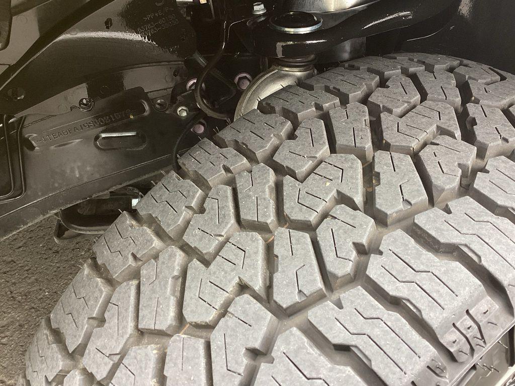 TOYOTA LAND CRUISER - 6