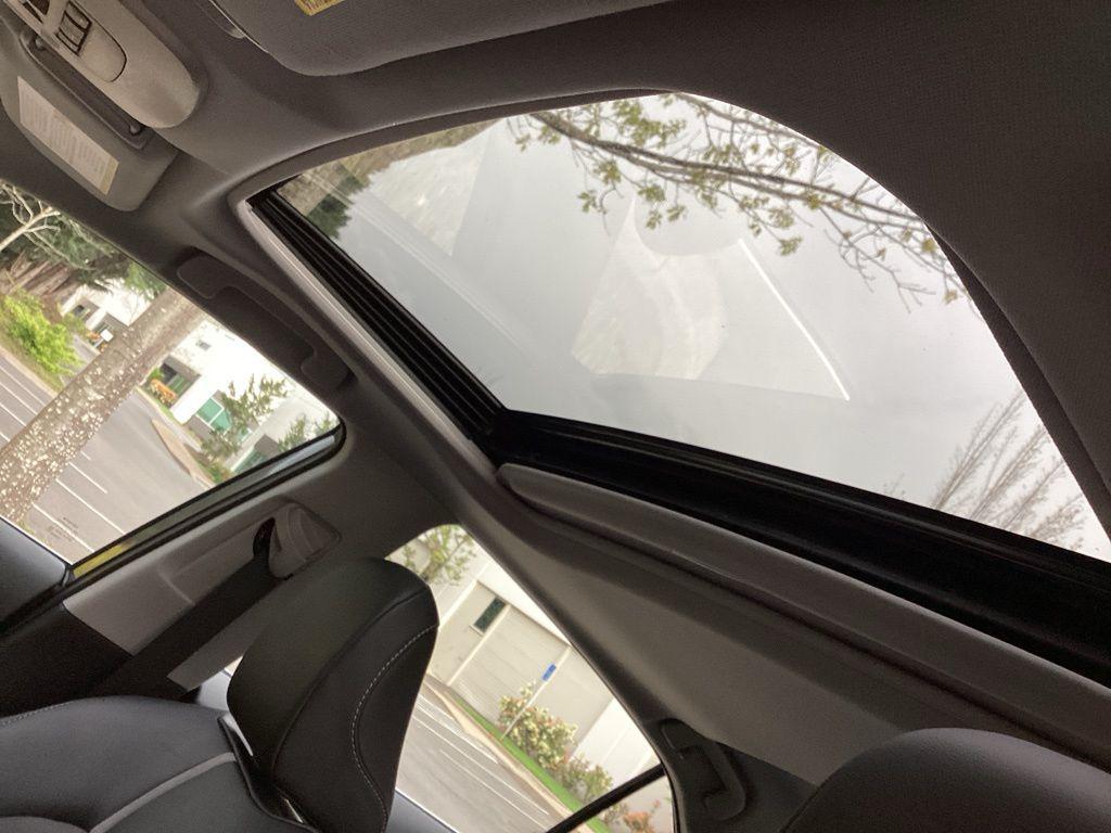 TOYOTA CAMRY - 4