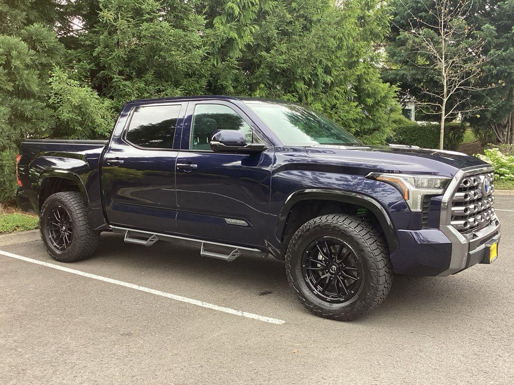 TOYOTA TUNDRA - 8