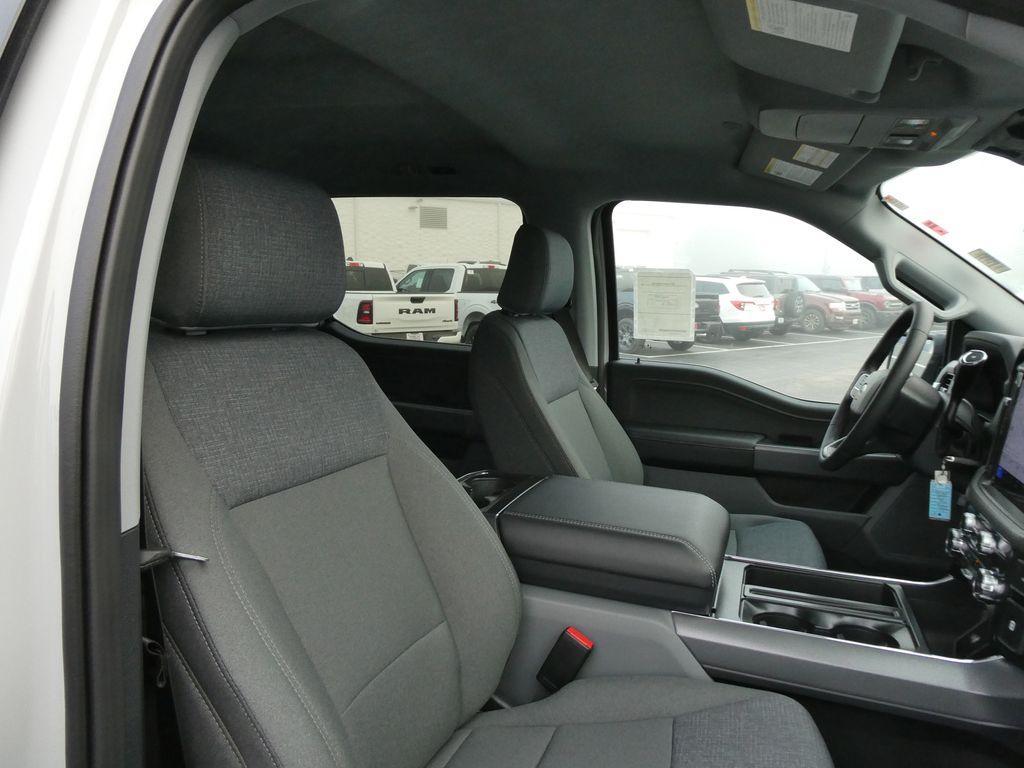 2026 FORD F-150 XLT — фото 9