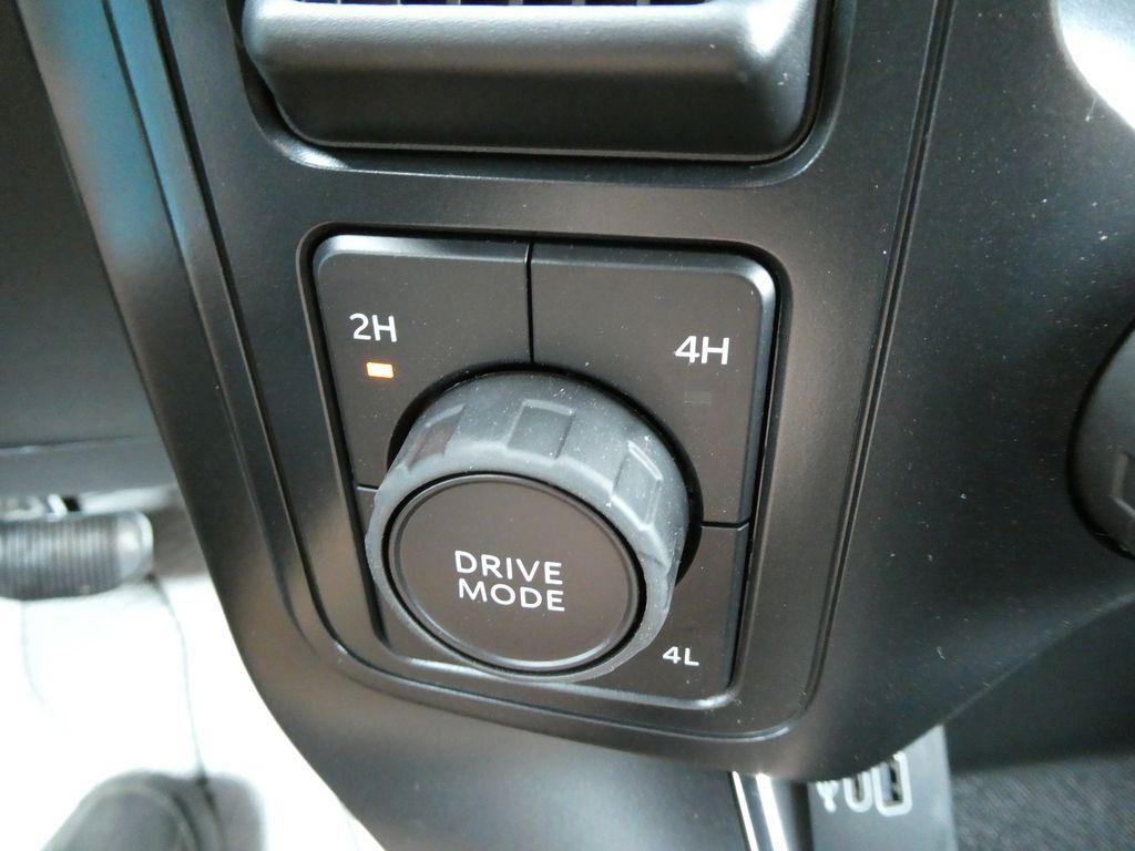 صورة مصغرة 22 لـ 2026 FORD F-150 STX