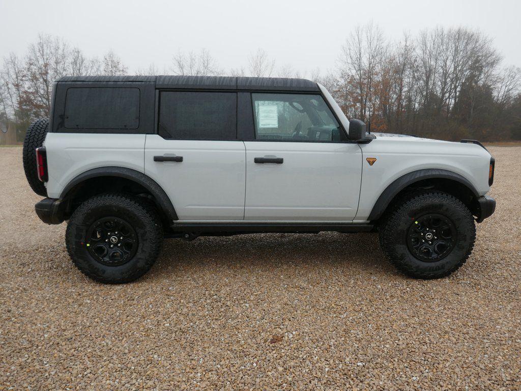 FORD BRONCO - 3