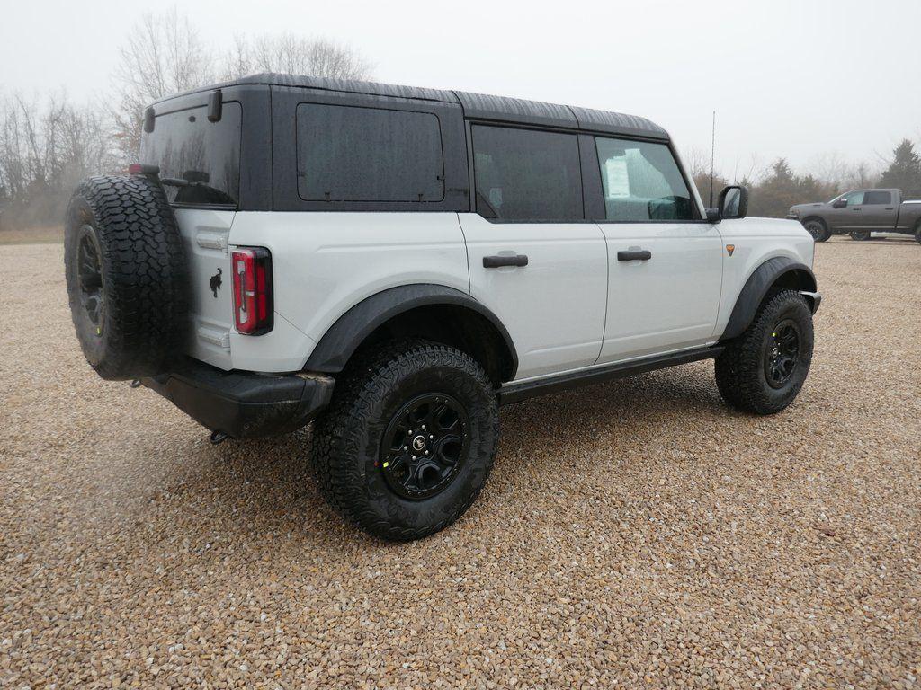 FORD BRONCO - 4