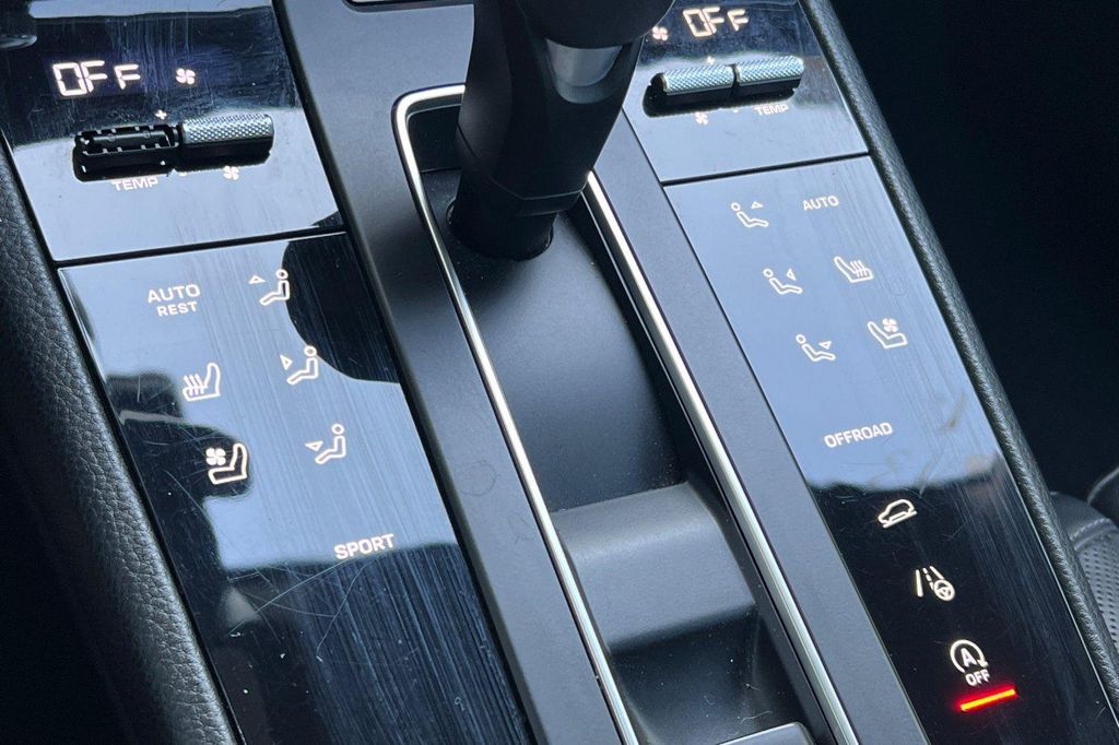 صورة مصغرة 29 لـ 2024 Porsche MACAN T