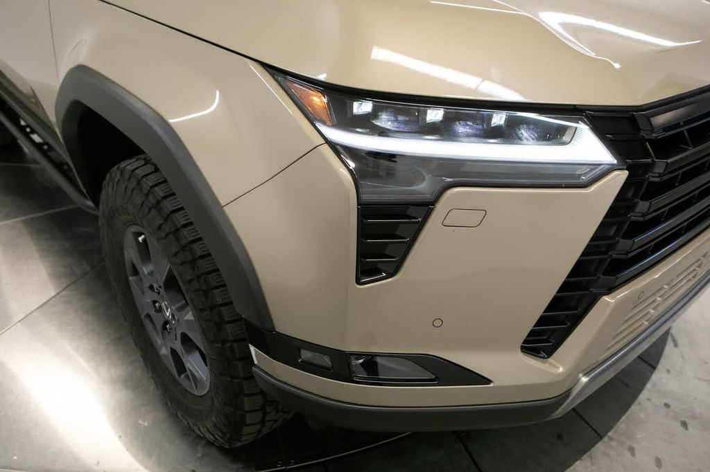 2025 Lexus GX 550 OVERTRAIL+ — миниатюра 12