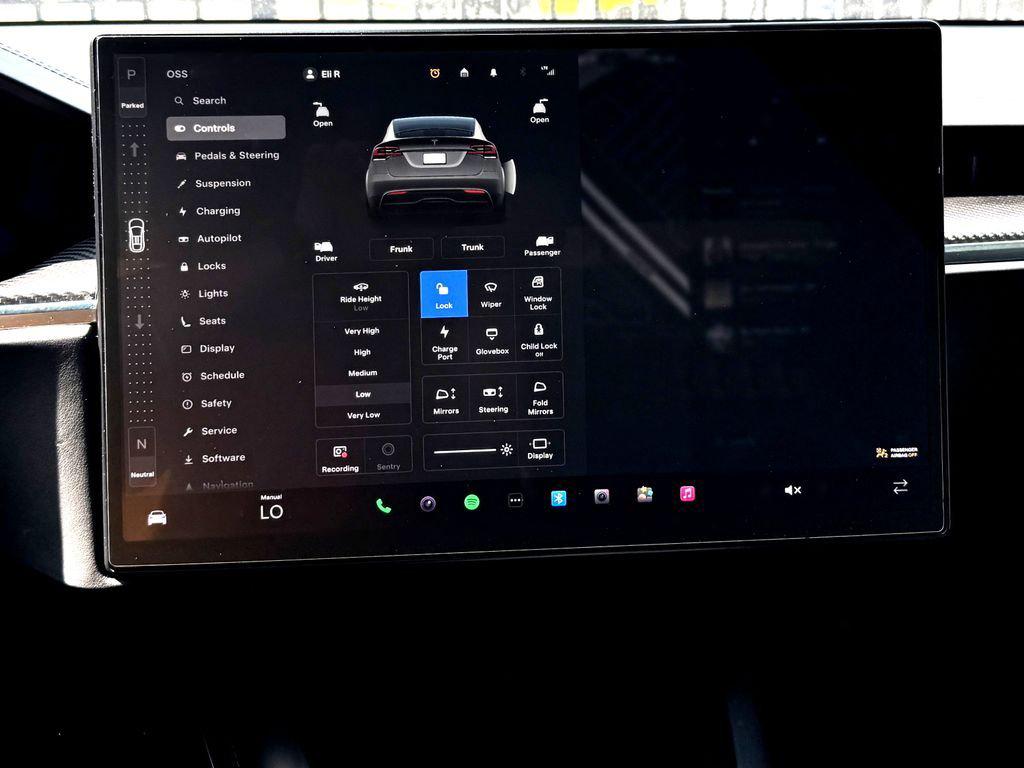 2022 Tesla MODEL X PLAID TRI MOTOR ALL-WHEEL DRIVE — фото 26