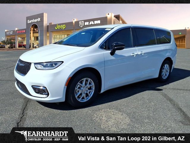 New 2026 Chrysler Pacifica Select