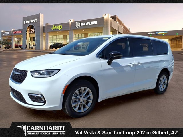 New 2026 Chrysler Pacifica Select