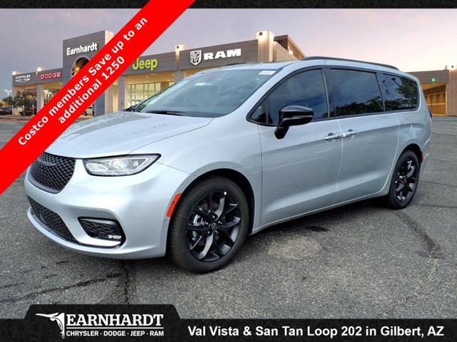 New 2026 Chrysler Pacifica Limited