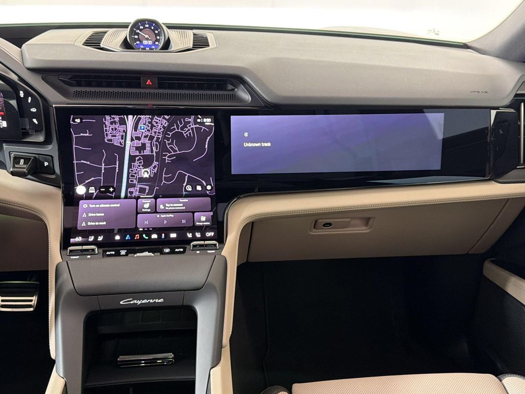 2026 Porsche CAYENNE 缩略图 17