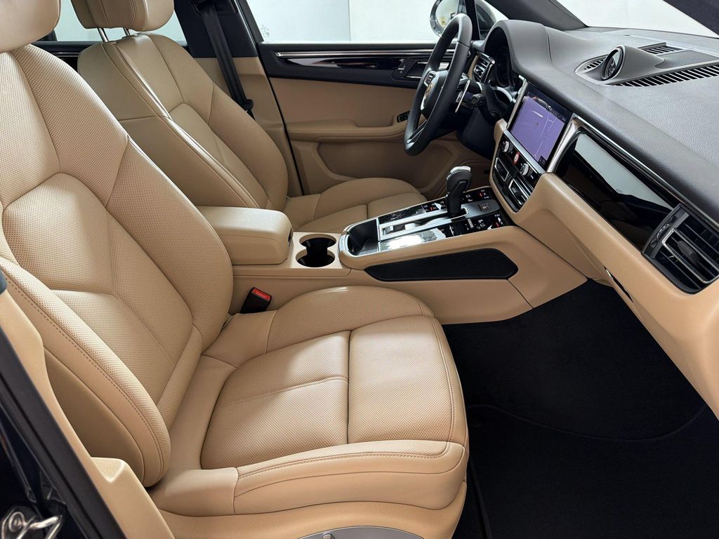 2026 Porsche MACAN — миниатюра 20