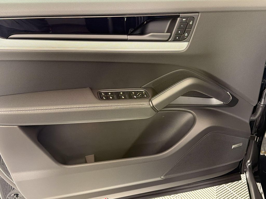 صورة مصغرة 14 لـ 2026 Porsche CAYENNE