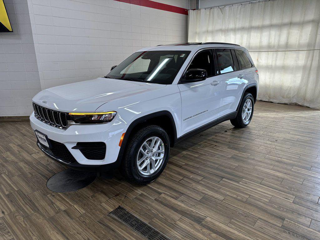 New 2026 Jeep Grand Cherokee Altitude