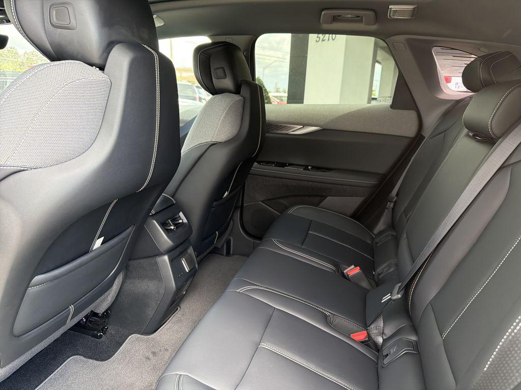 2027 Cadillac OPTIQ LUXURY 缩略图 20