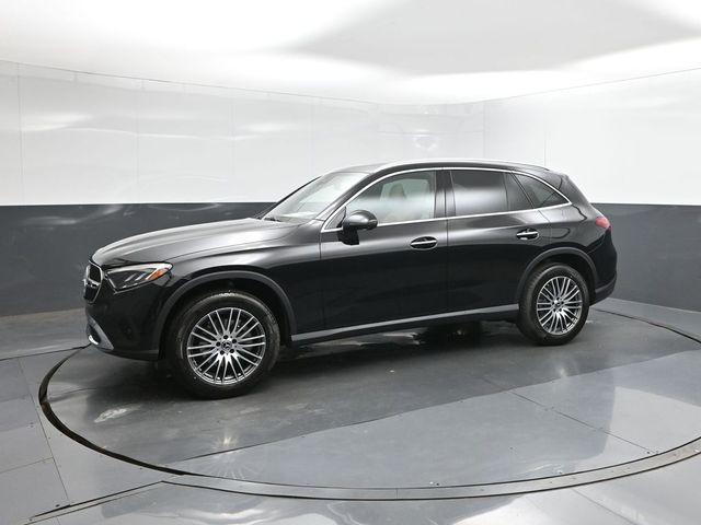 2026 Mercedes-BENZ GLC — миниатюра 30