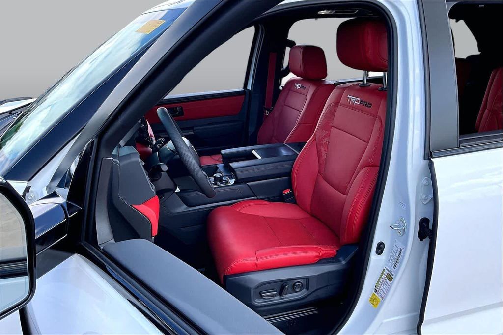 صورة 8 لـ 2026 Toyota SEQUOIA TRD PRO