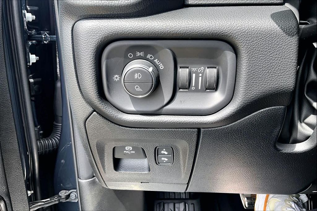 صورة مصغرة 36 لـ 2026 RAM 1500 RHO CREW CAB 4X4 5'7' BOX