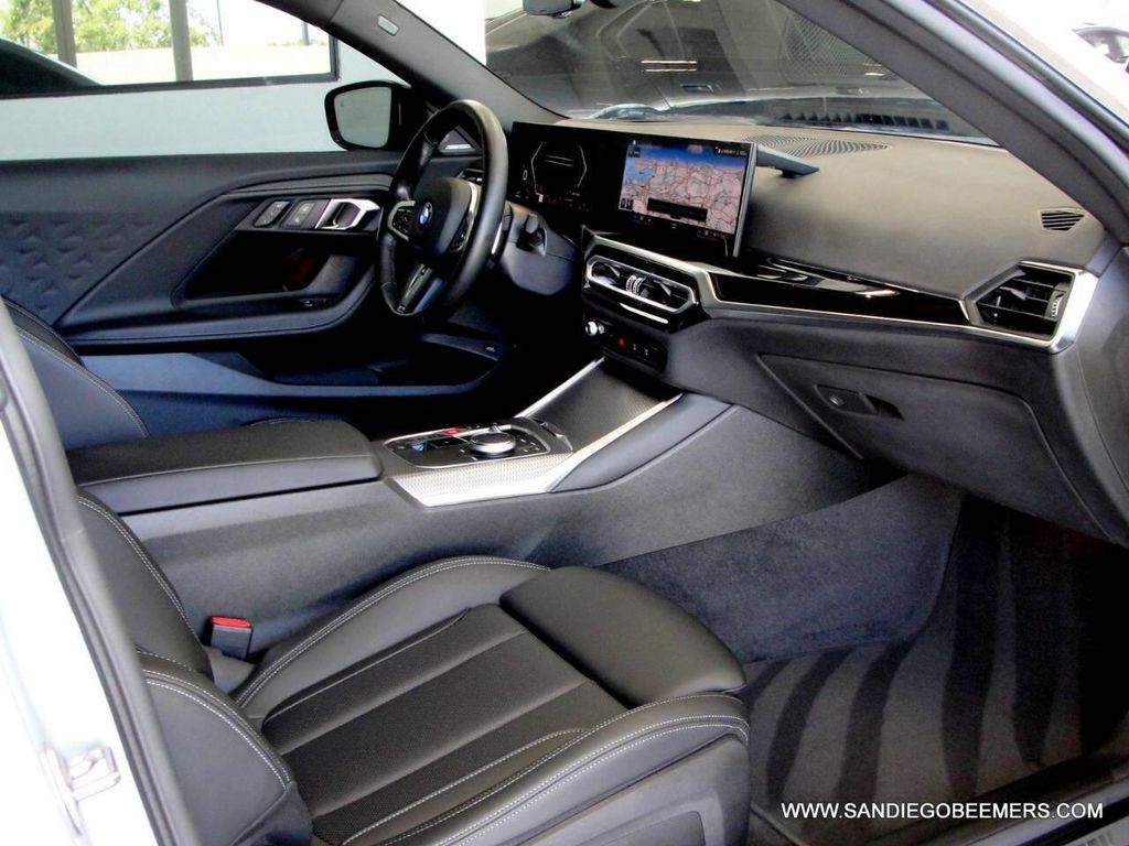 صورة 42 لـ 2024 BMW M240 I