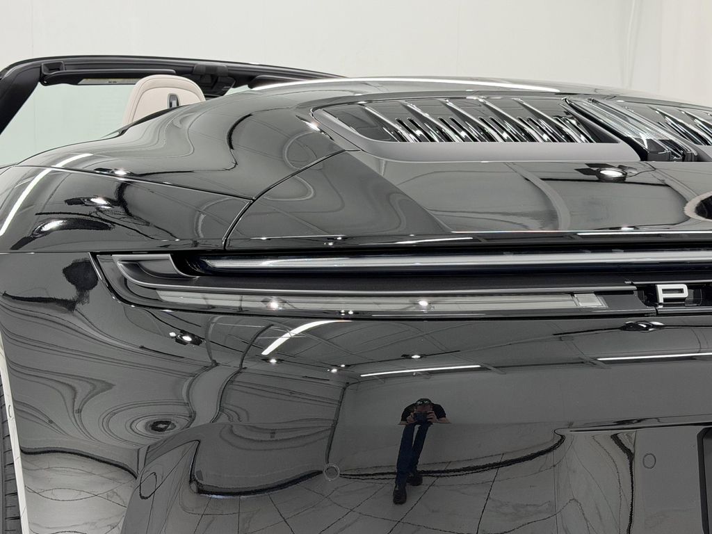 2026 Porsche 911 CARRERA 4S CABRIOLET 缩略图 18