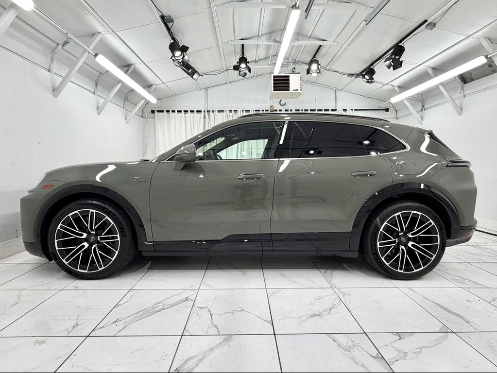 2026 Porsche CAYENNE TURBO — фото 2
