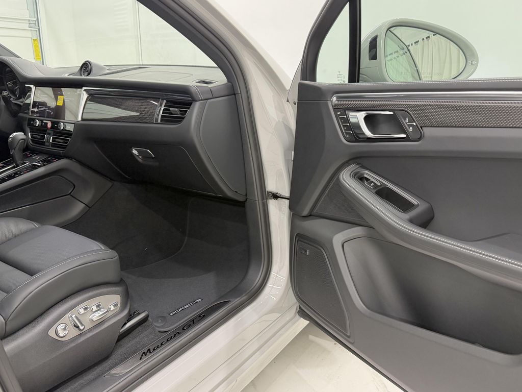 صورة مصغرة 19 لـ 2026 Porsche MACAN MACAN GTS