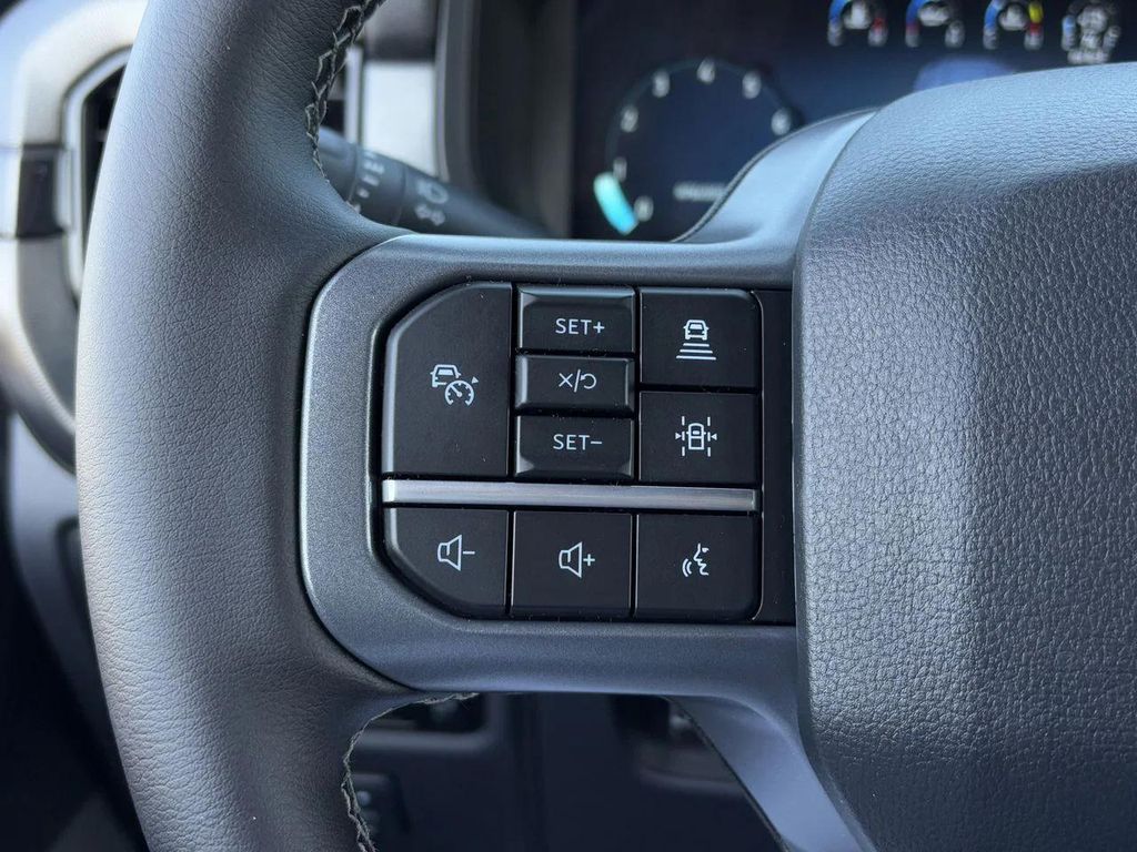 2026 FORD F-150 LARIAT 缩略图 12