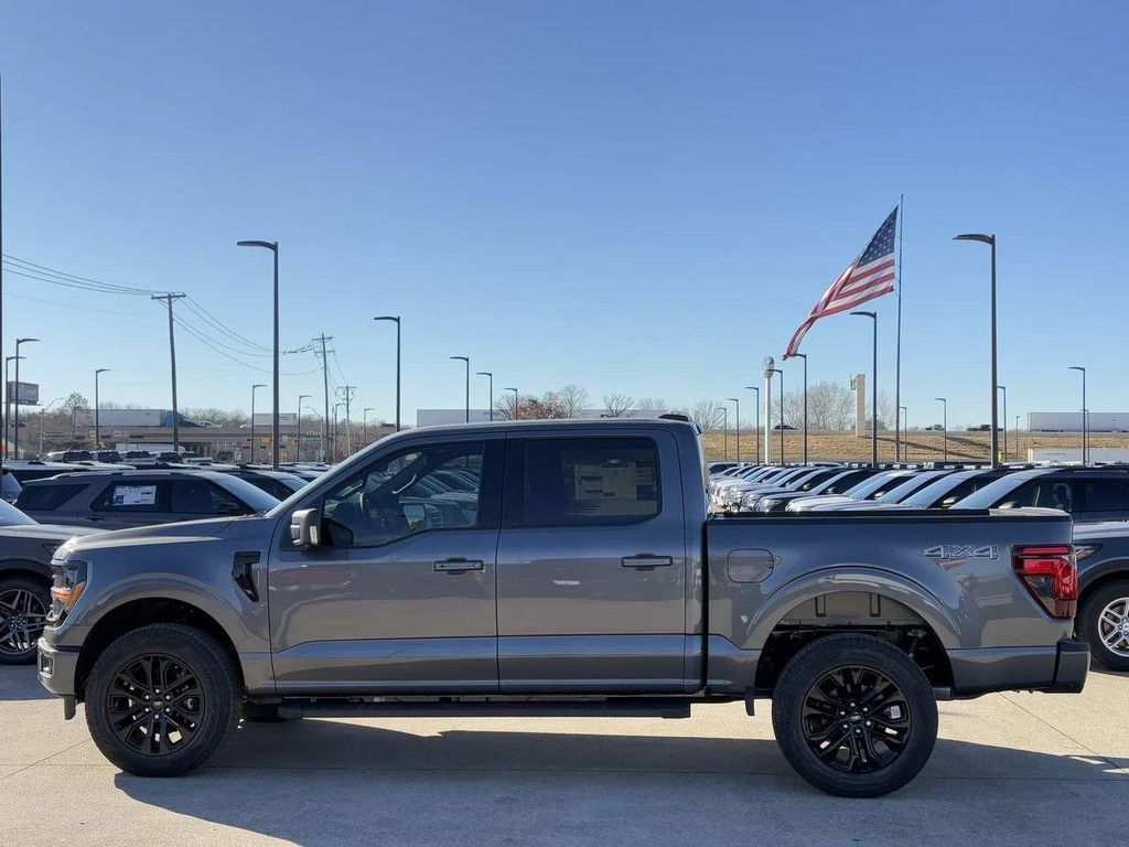 2026 FORD F-150 XLT 照片 3