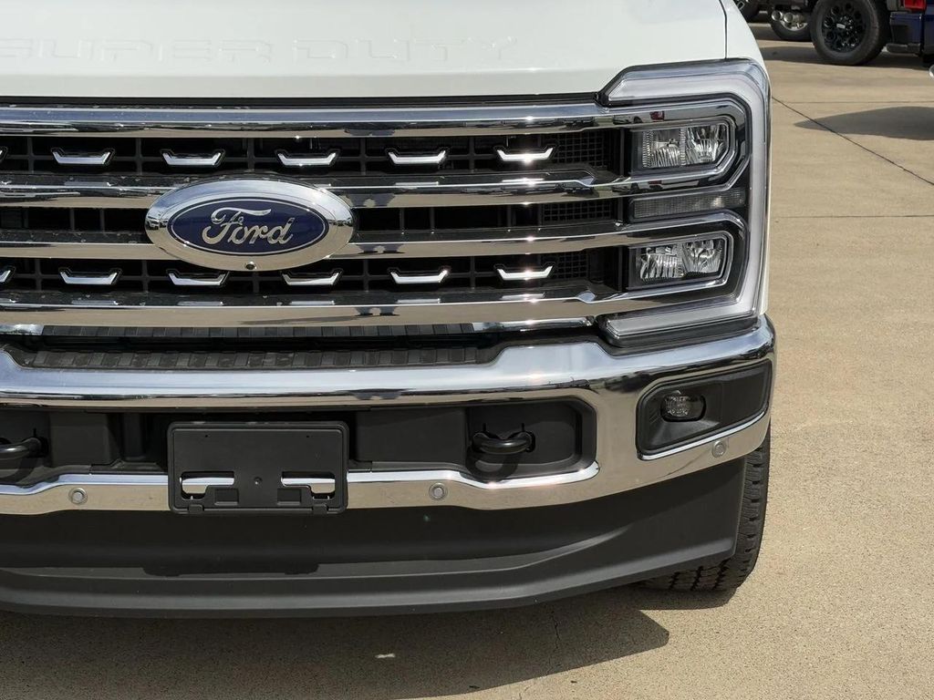 2026 FORD F-250 LARIAT 照片 8