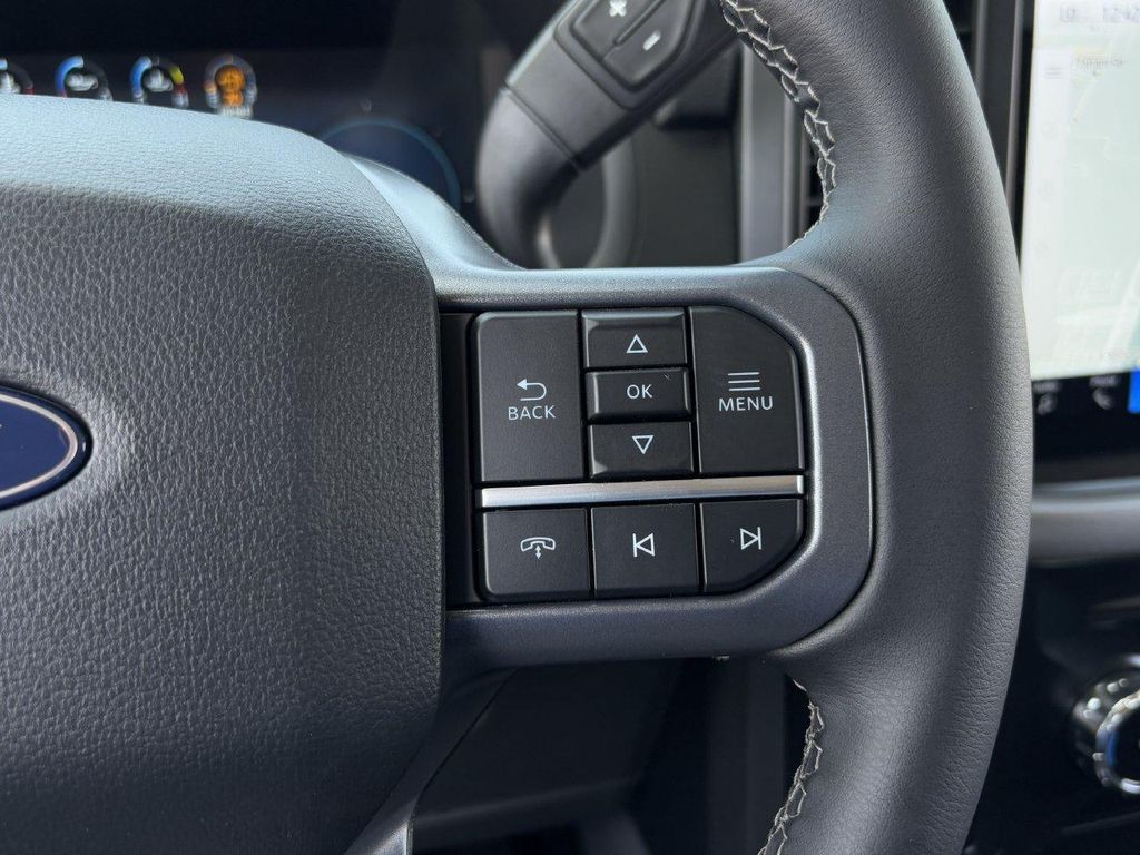 صورة مصغرة 15 لـ 2026 FORD F-150 XLT