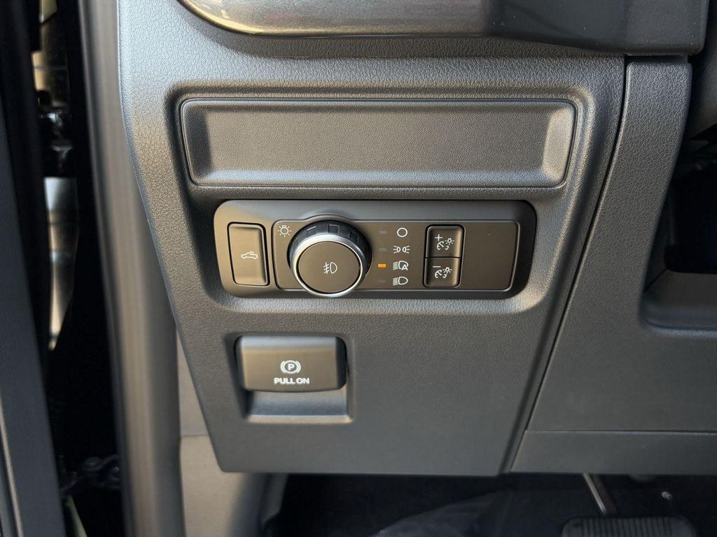 صورة مصغرة 22 لـ 2026 FORD F-150 STX