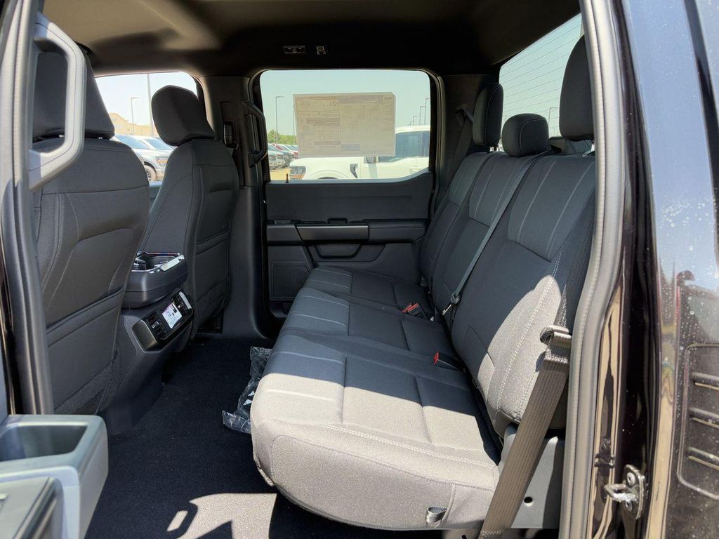 صورة مصغرة 26 لـ 2026 FORD F-150 STX