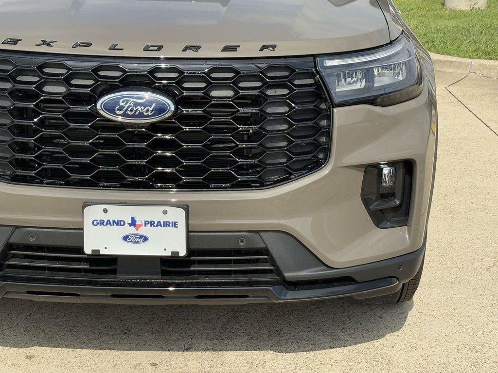 2026 FORD EXPLORER ST-LINE 照片 9