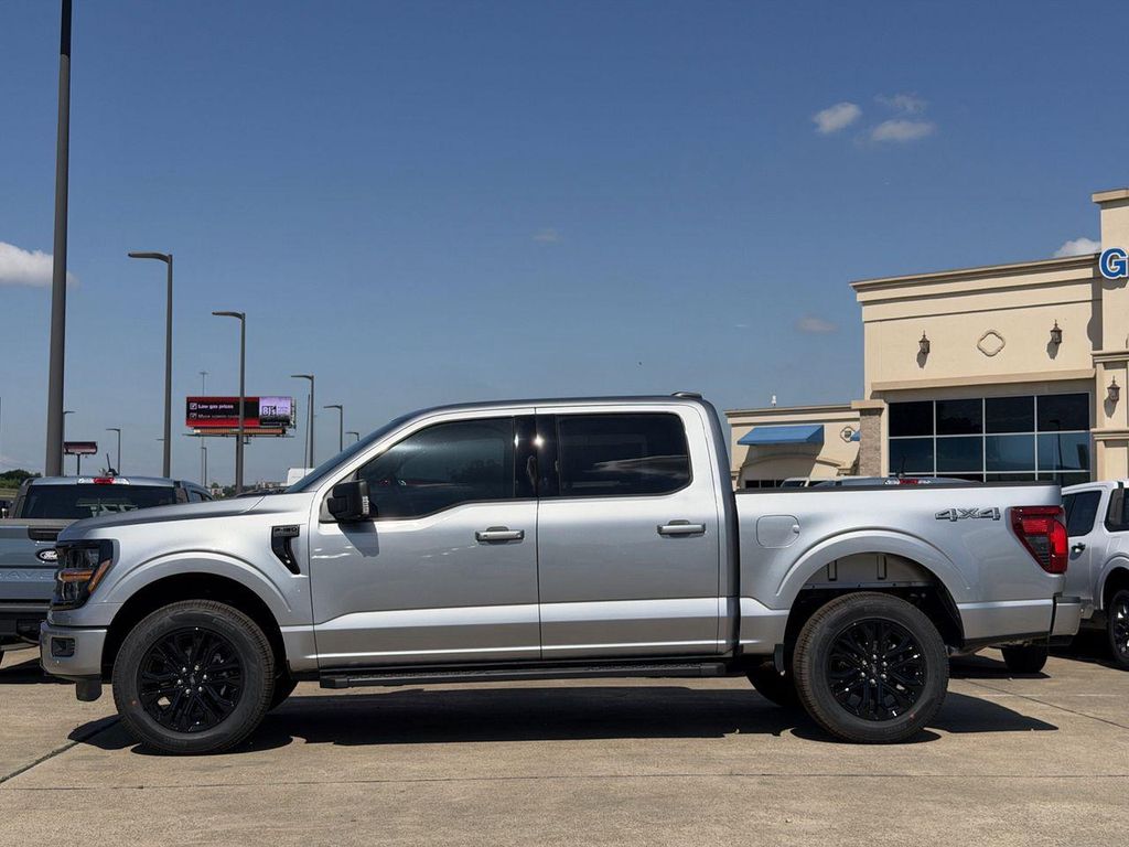 صورة 3 لـ 2026 FORD F-150 XLT