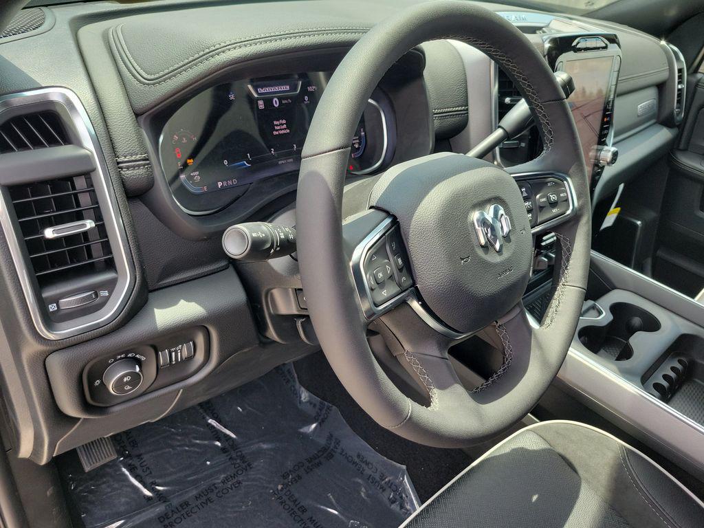 2026 RAM 3500 LARAMIE CREW CAB 4X4 8' BOX — миниатюра 18