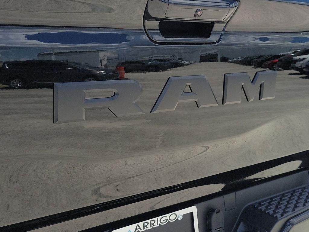 2027 RAM 1500 LARAMIE — миниатюра 6