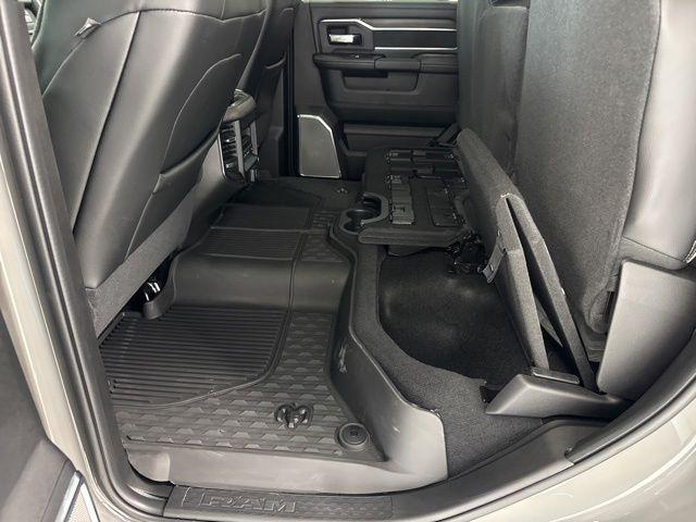 2026 RAM 3500 LARAMIE CREW CAB 4X4 6'4' BOX — миниатюра 22