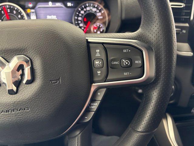 صورة مصغرة 31 لـ 2026 RAM 1500 EXPRESS