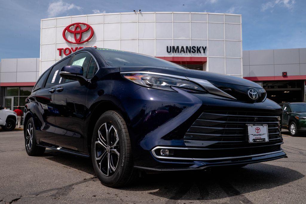 New 2026 Toyota Sienna Platinum 7 Passenger